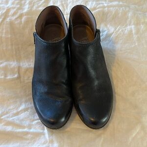 Dansko booties size 39, very comfy.